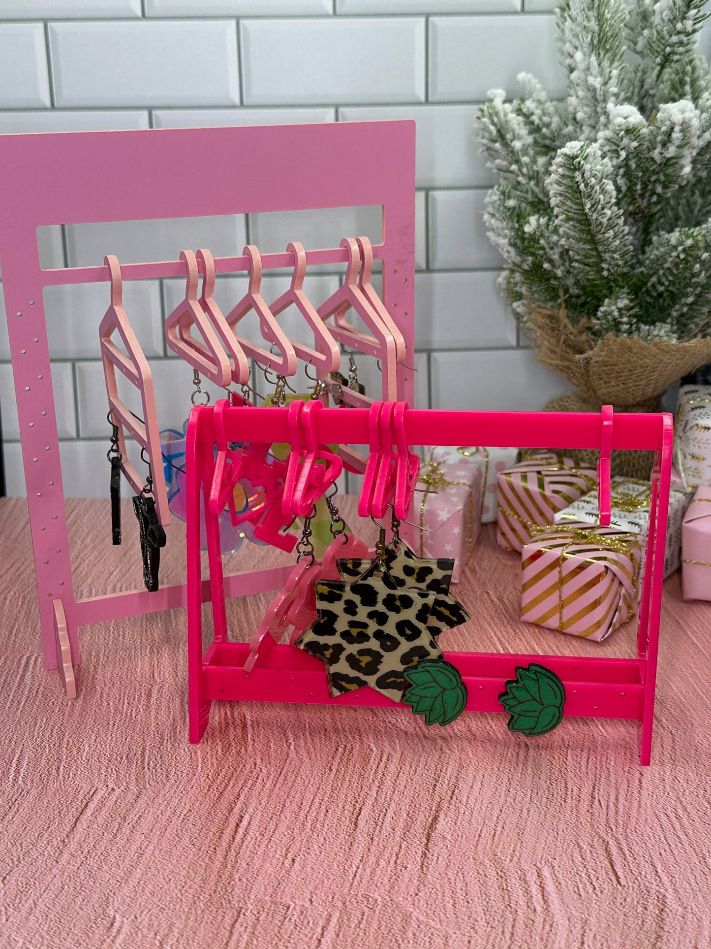 š Organize Your Earrings in Style with Our Acrylic Earring Holder! š