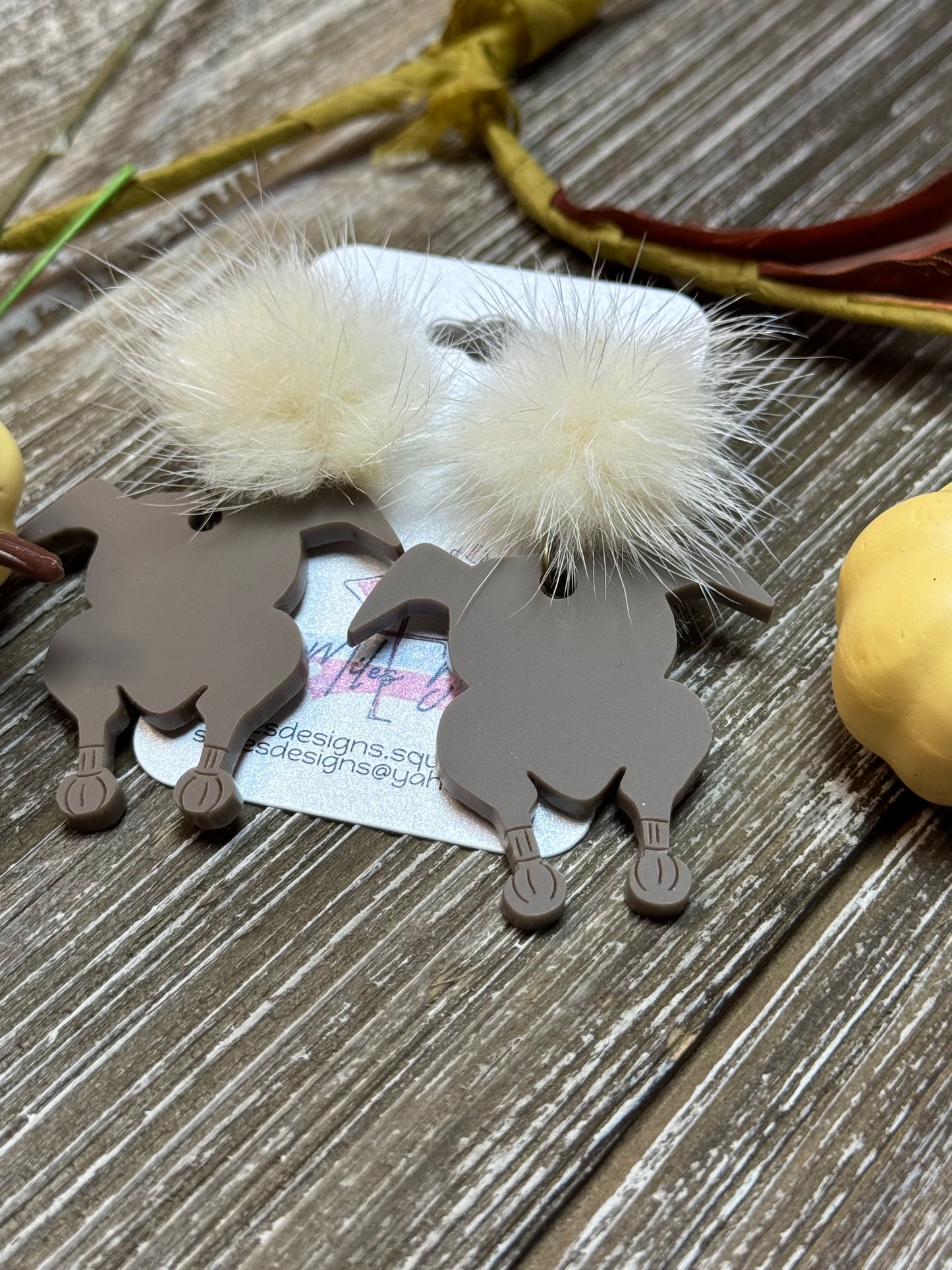 🦃🍂 Get Festive with Thanksgiving Turkey Shaped Earrings! 🍂🦃