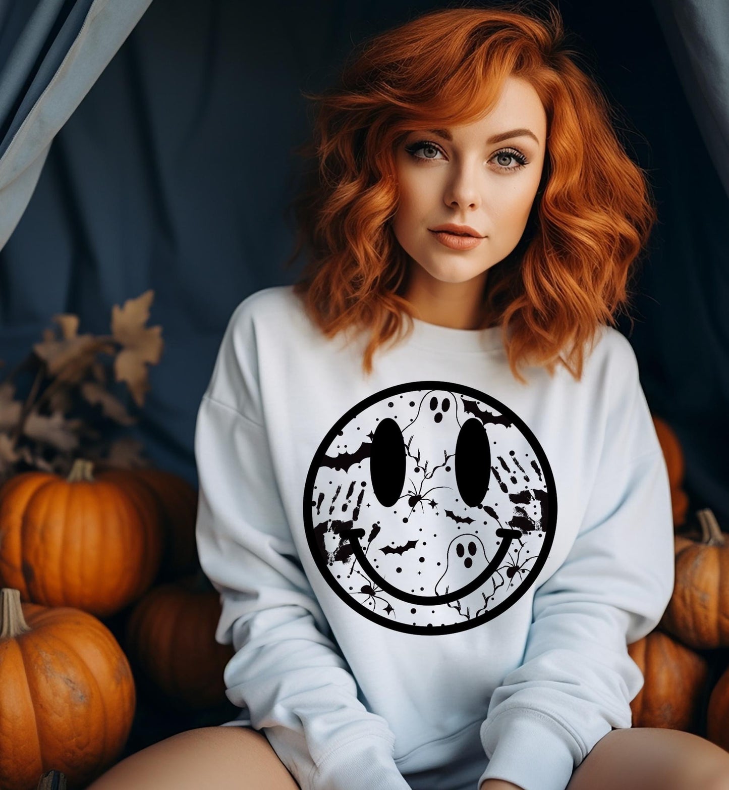 🎃 Get Spooky in Style with Our Halloween Smiley Sweat Shirt! 👻