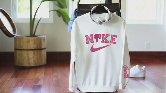 Elevate your fashion game with this trendy sweatshirt – order now and make a statement that's truly one-of-a-kind. Get ready to turn heads and unleash your inner fashionista! 💥👟👑