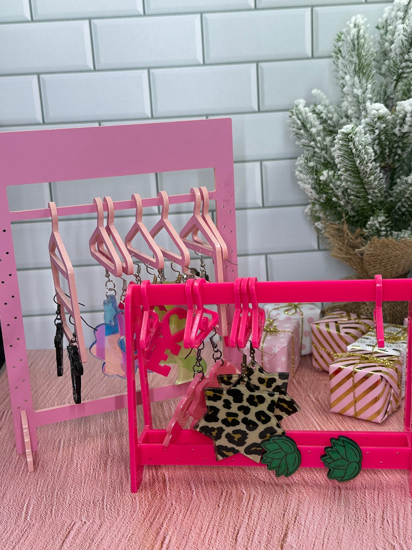 👗 Organize Your Earrings in Style with Our Acrylic Earring Holder! 👗
